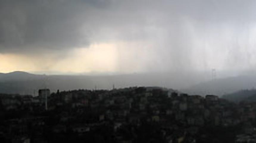 İstanbul i&ccedil;in etkili yağış ve dolu uyarısı