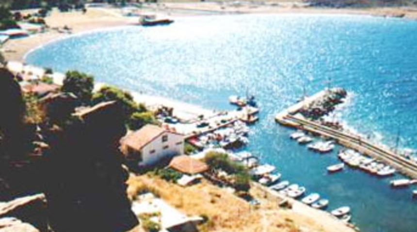 G&ouml;k&ccedil;eada ve Bozcaada'ya k&uuml;lt&uuml;rel envanter