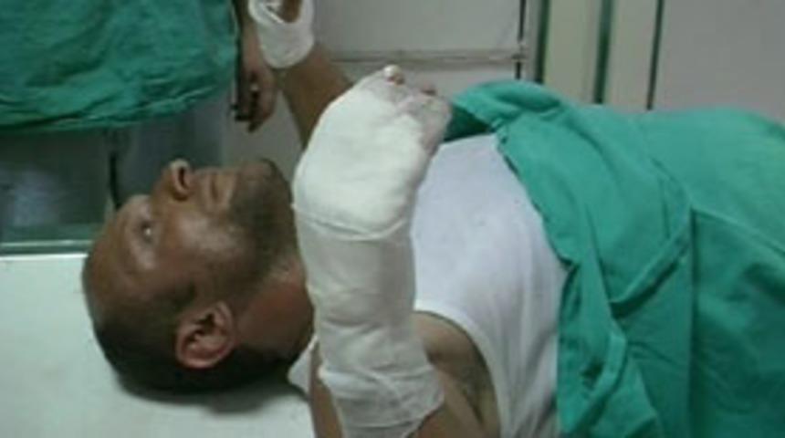 İsrail'i protesto ederken 6. kattan d&uuml;şt&uuml;