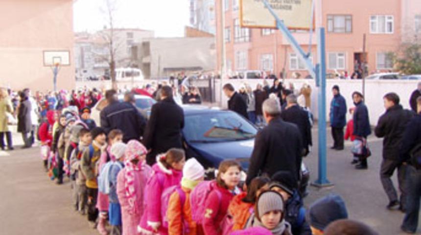 K&uuml;&ccedil;&uuml;k Mehmet menenjitten mi &ouml;ld&uuml;?