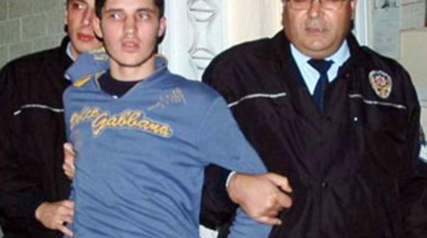 16 yaşındaki hırsız yine yakalandı