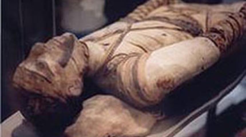 3 bin yıllık mumyaya 1,1 milyon dolar
