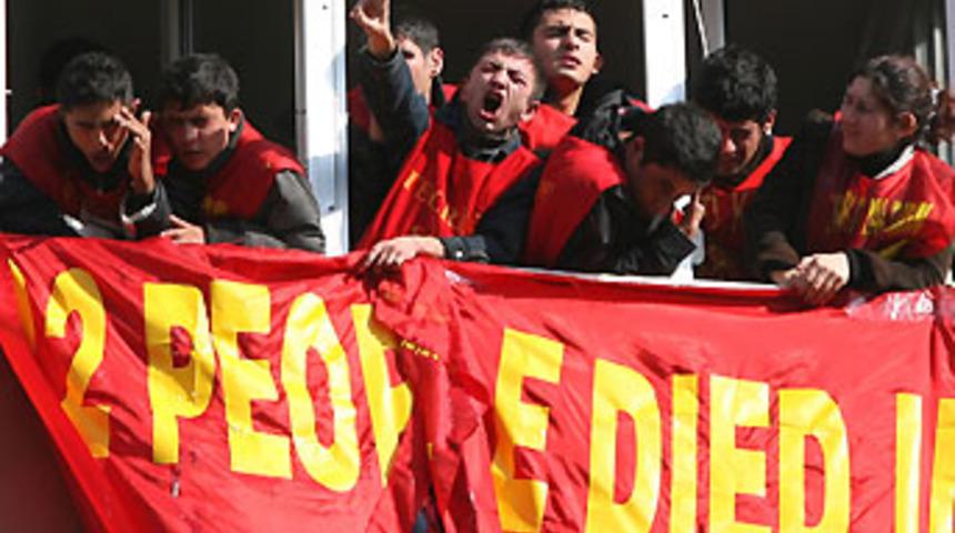 AP'yi basan eylemcilerden 18'i tutuklandı