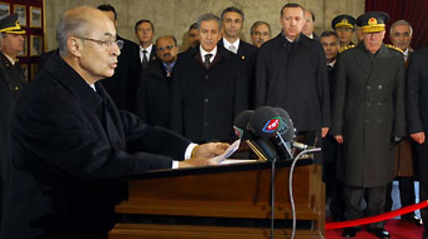 Sezer: "O'na g&ouml;re laiklik adam olmaktı"