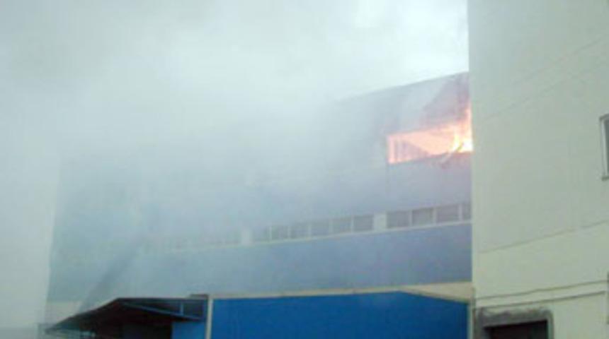 T&uuml;rkiye'nin en b&uuml;y&uuml;k motoryat fabrikası yandı