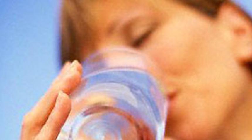 Dakikada 15 kişi kirli sudan &ouml;l&uuml;yor