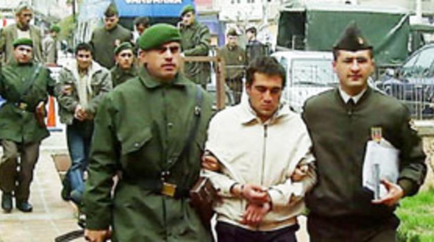 İneklerin parasını &ouml;demeyince &ouml;ld&uuml;r&uuml;ld&uuml;