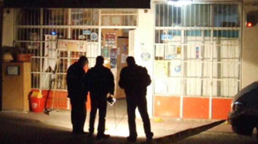 &Ccedil;antasını vermek istemeyince &ouml;ld&uuml;rd&uuml;ler