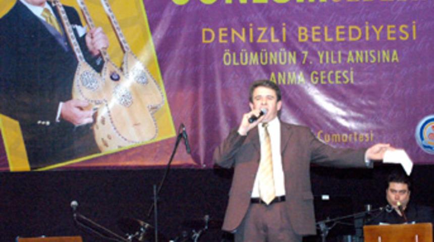 &Ouml;zay G&ouml;nl&uuml;m &ouml;l&uuml;m&uuml;n&uuml;n 7. yılında anıldı