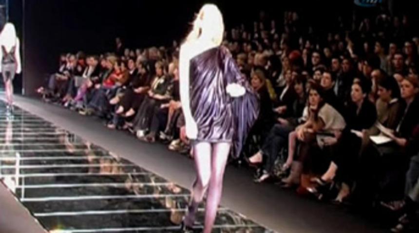 Paris'te Elie Saab r&uuml;zgarı