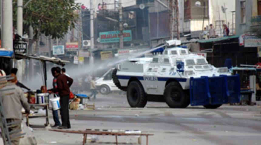 Mersin'de gergin saatler