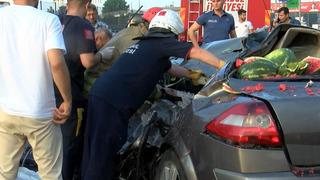 D-100 Karayolu'nda feci kaza: Önce bariyerlere ardından kamyonete çarptı! 2 arkadaş hayatını kaybetti