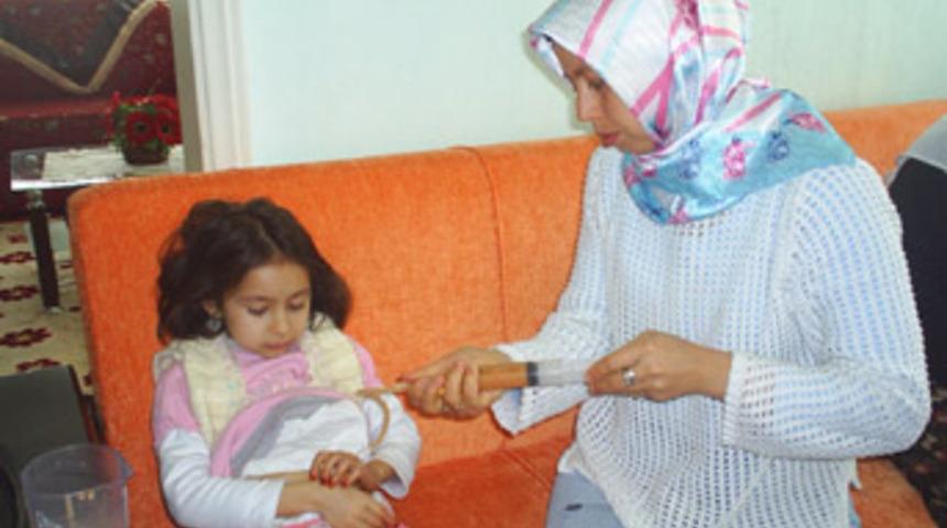 Yemek ve soluk borusu yandı