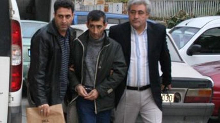 Tartıştığı eşini &ccedil;ocuklarının g&ouml;zleri &ouml;n&uuml;nde &ouml;ld&uuml;rd&uuml;