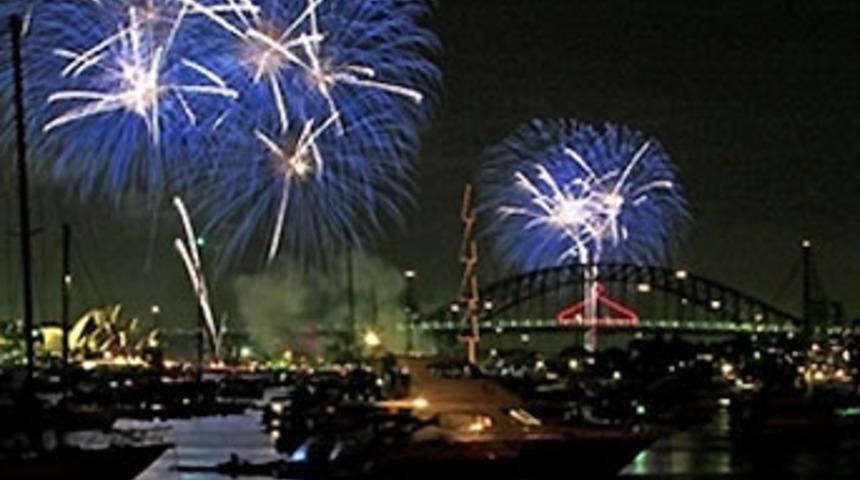 Avustralya yeni yıla 'merhaba' dedi