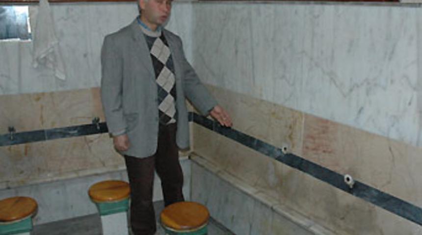 Camilerin musluklarını &ccedil;aldılar