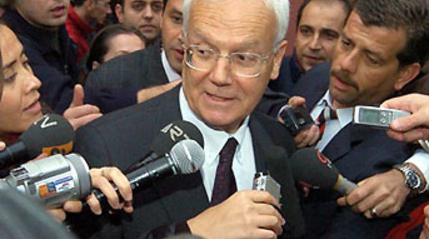 "Anayasa değişiklikleri durdurulmalı"