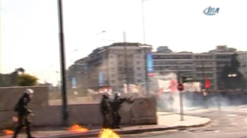 Atina savaş alanına d&ouml;nd&uuml;