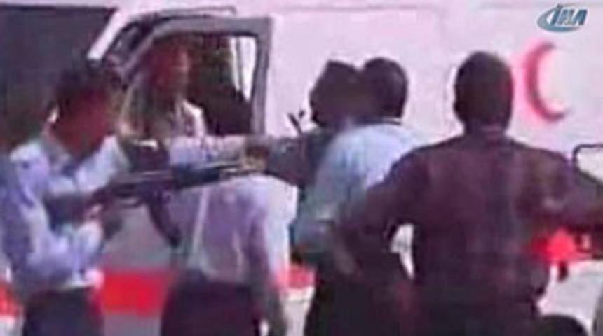 Irak polisi ambulans şof&ouml;r&uuml;n&uuml; vurdu