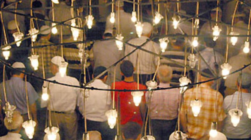 "Fitre ve zekatı öğrencilere verin"