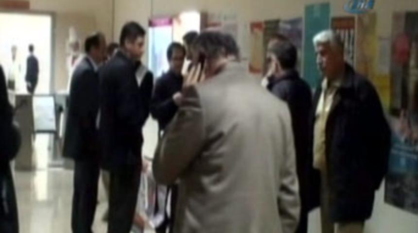 Doktorlar hastane bastı