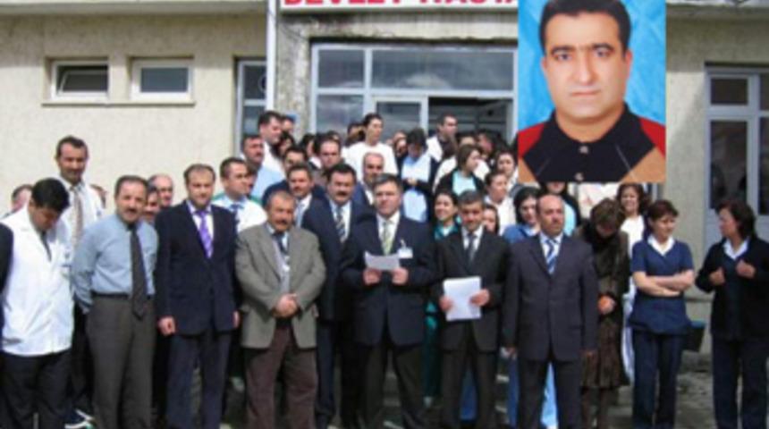 Başhekime sopalı saldırı