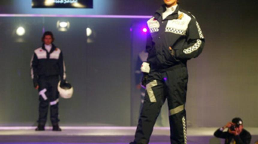 &Ccedil;ırağan Sarayı'nda "milenyum polisi" defilesi