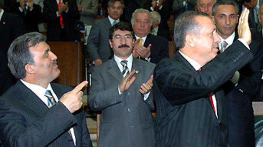 İşte AKP'nin se&ccedil;im filmleri ve şarkıları