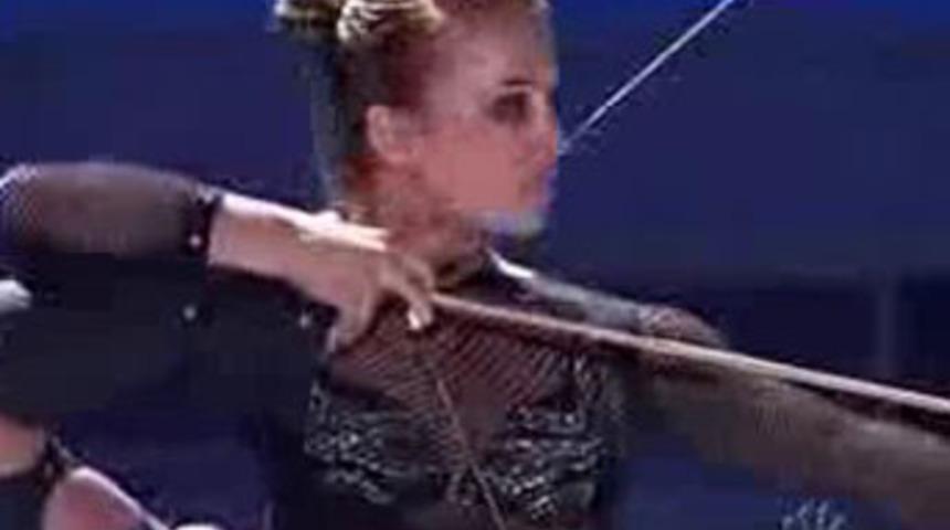 Lastik kızdan muhteşem g&ouml;steri