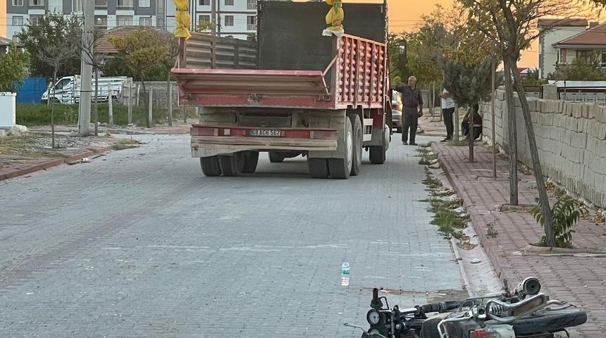 Aksaray'da kamyonun çarptığı motosikletin sürücüsü öldü
