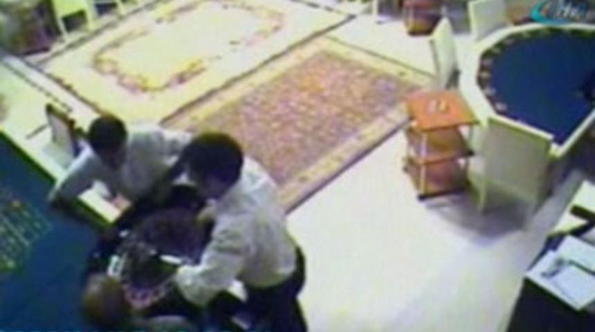 Kumar masası yemek masasına nasıl &ccedil;evrildi