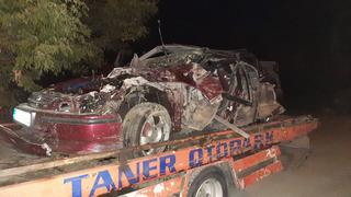 Samsun'da köprünün korkuluklarına çarpan otomobildeki 3 kişi yaralandı