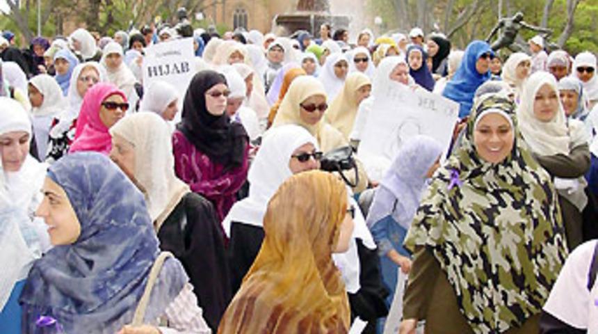 Türban'a "kürtaj tartışması" benzetmesi