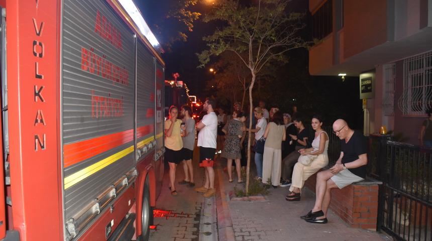 Adana'da bir evin mutfağında çıkan yangın hasara neden oldu