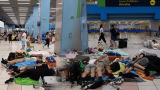 Rodos Adası'nda 'mutlak kargaşa' devam ediyor! Yetkililerden kritik uyarı: 45 derece olacak, durum daha da kötüleşebilir... 