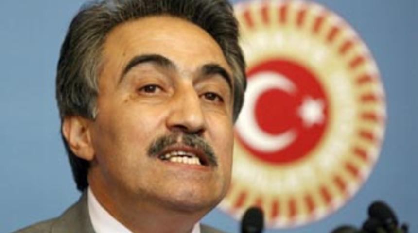 "Beni istifaya zorluyorlar"