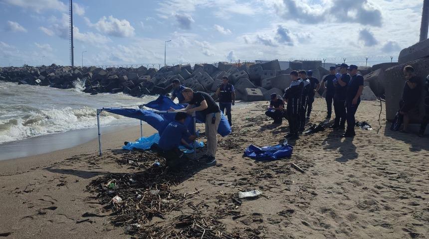 Sakarya'da sahilde erkek cesedi bulundu
