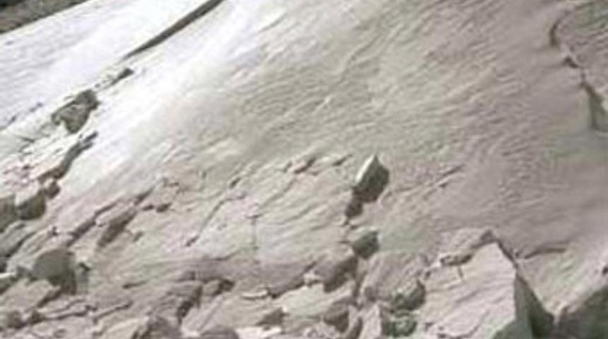 &Ccedil;ığ d&uuml;şmesi sonucu 2 kayak&ccedil;ı &ouml;ld&uuml;