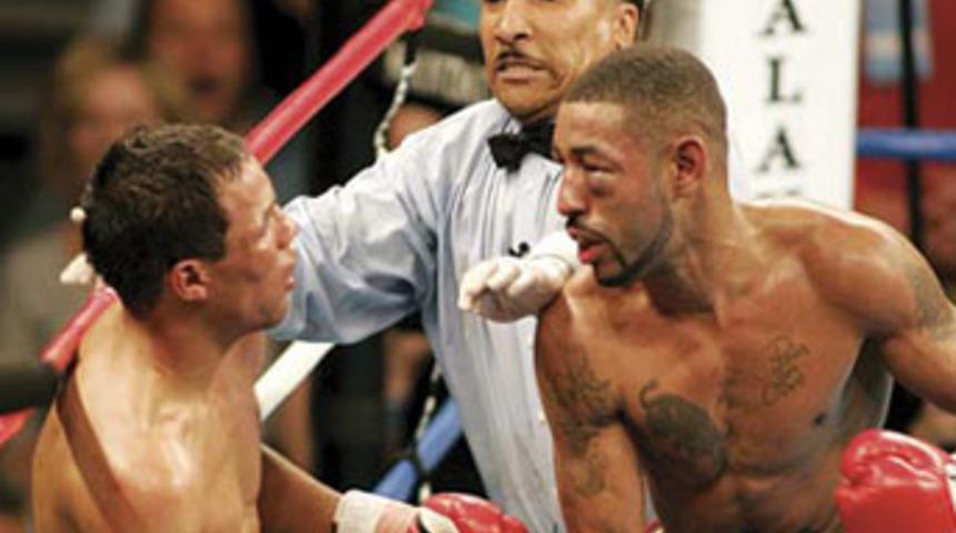 Boks şampiyonu trafiğe kurban gitti