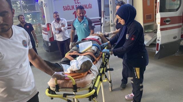 Adıyaman’da inşaat iskelesi devrildi: 2 yaralı