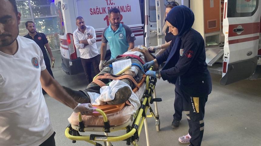 Adıyaman’da inşaat iskelesi devrildi: 2 yaralı