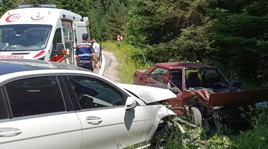 Kazada ağır yaralanan kadın hastanede hayatını kaybetti