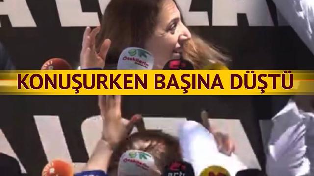 DBP Eş Genel Başkanı Aydeniz konuşurken başına platform düştü! Lozan Antlaşması hakkında basın açıklaması yapıyorlardı...