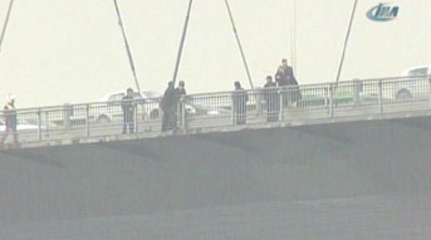 Fatih Sultan Mehmet K&ouml;pr&uuml;s&uuml;'nde intihar