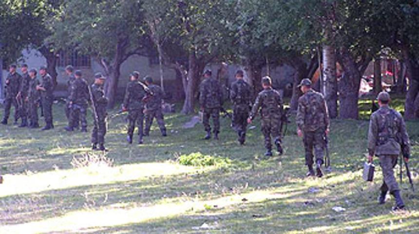 Siirt'te &ccedil;atışma: 3 korucu şehit