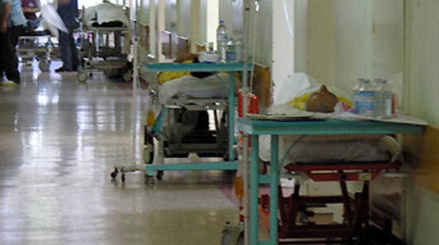 D&uuml;ğ&uuml;nde oynarken &ouml;ld&uuml;