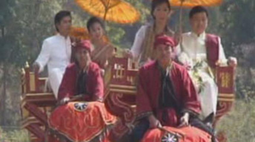 Sevgililer G&uuml;n&uuml;'nde fil &uuml;st&uuml;nde nikah