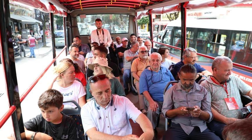 Düzce'de "Gez Gör Otobüsü" ilk seferini basın mensuplarıyla yaptı