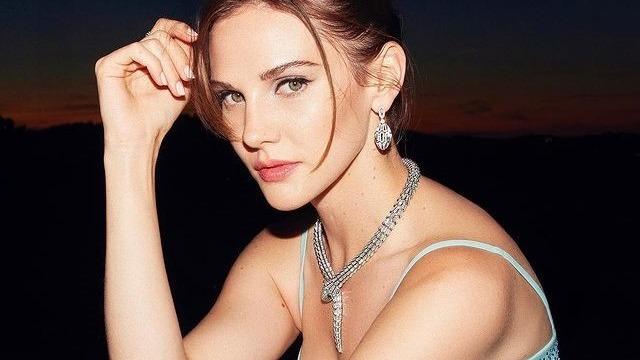 Yılın aşk bombası! Ünlü oyuncu Alina Boz’la olan aşkını ilan etti