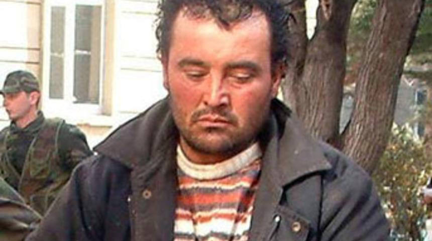 Miras y&uuml;z&uuml;nden kardeşini &ccedil;eki&ccedil;le &ouml;ld&uuml;rd&uuml;